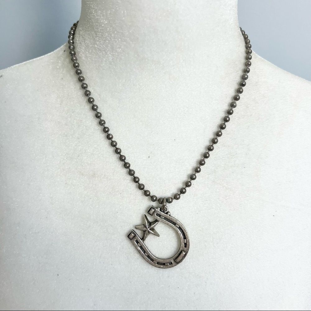 Horseshoe pendant silver necklace